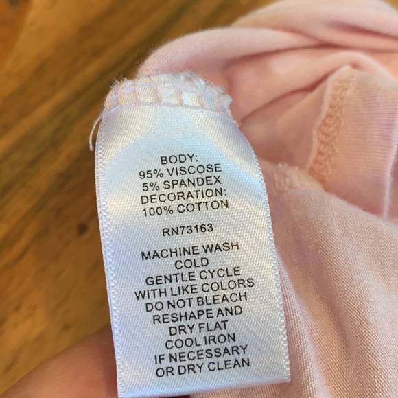 Cable & Gauge Light Pink Ruffle Sleeveless top with Crochet Lace Women’s Small - Picture 4 of 6